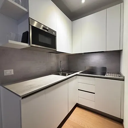 Riva&lago - Larihome A90 Apartmán