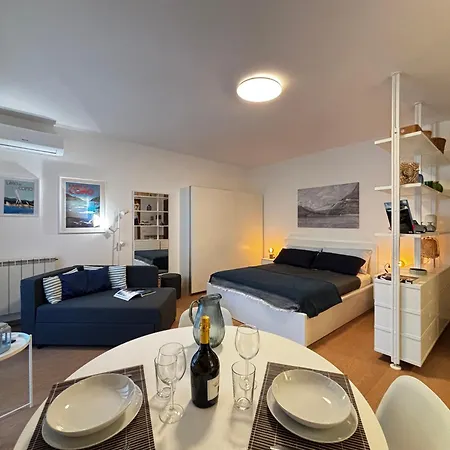 Riva&lago - Larihome A90 Apartmán